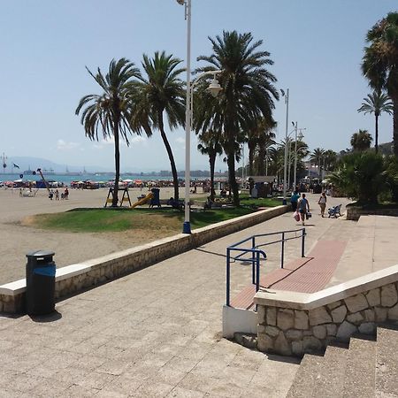 Lovely Apartment In Pedregalejo Malaga Exterior photo